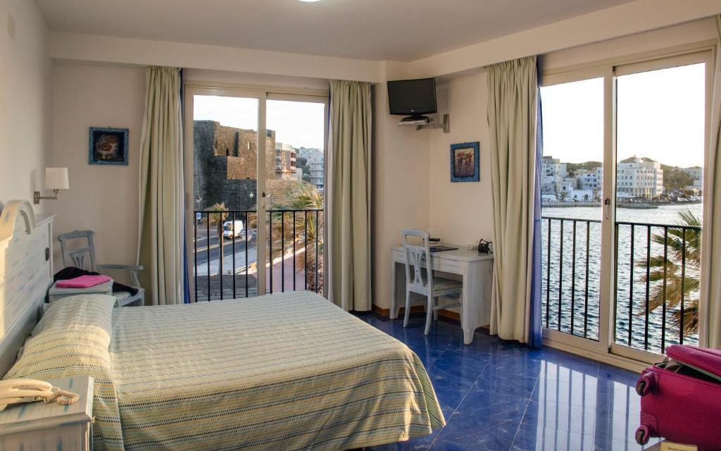 Blue Moon Hotel Pantelleria Habitación foto